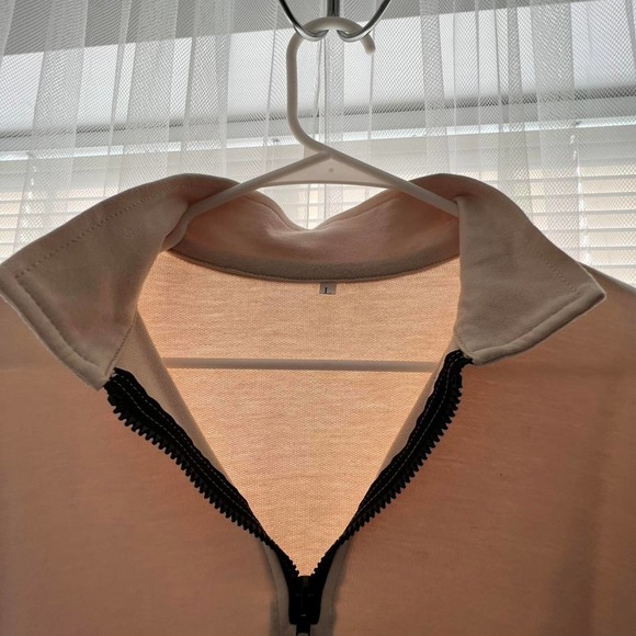 Thin beige sweater - Picture 2 of 4